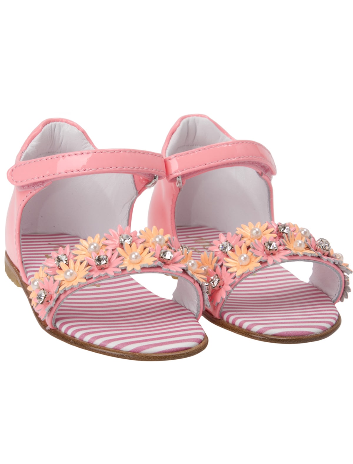 Босоножки с закрытой пяткой