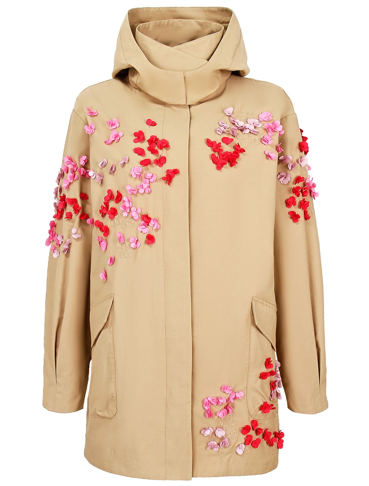 Плащ с аппликацией