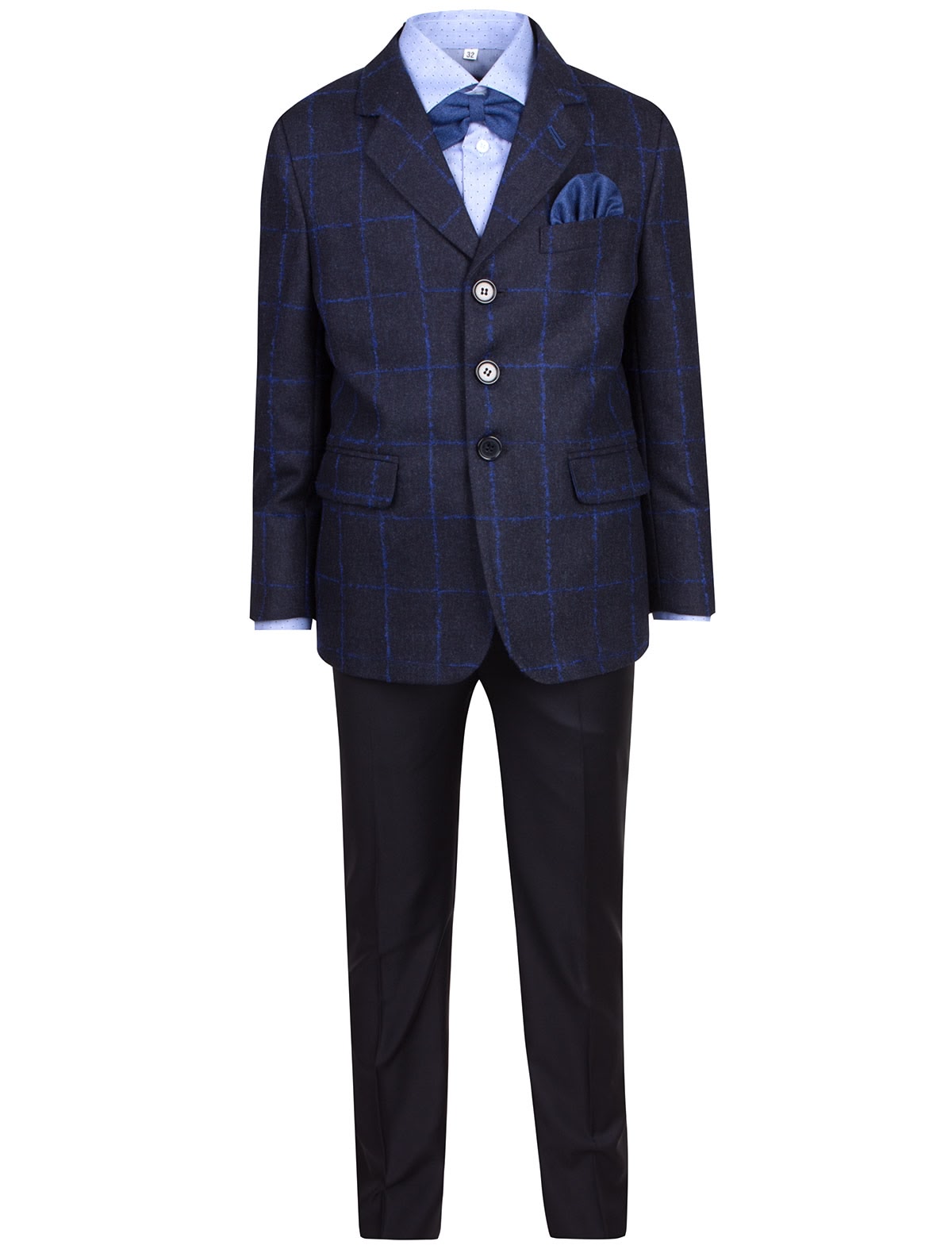 Костюм в клетку с платком и бабочкой