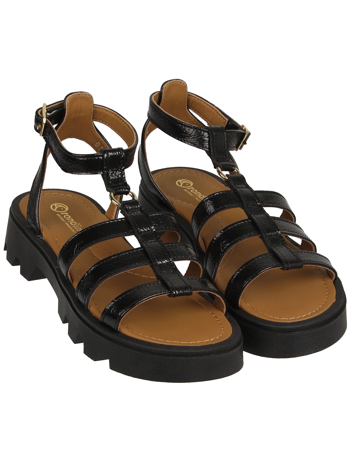 Кожаные босоножки с лакированными ремешками