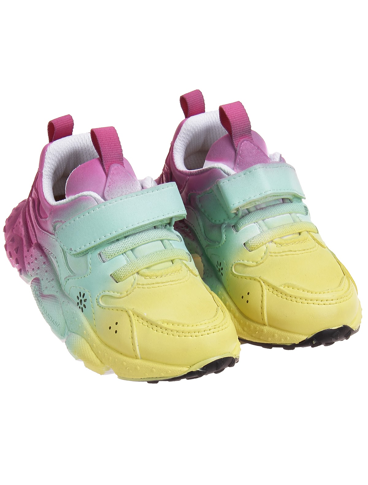 Кроссовки с градиентным окрашиванием