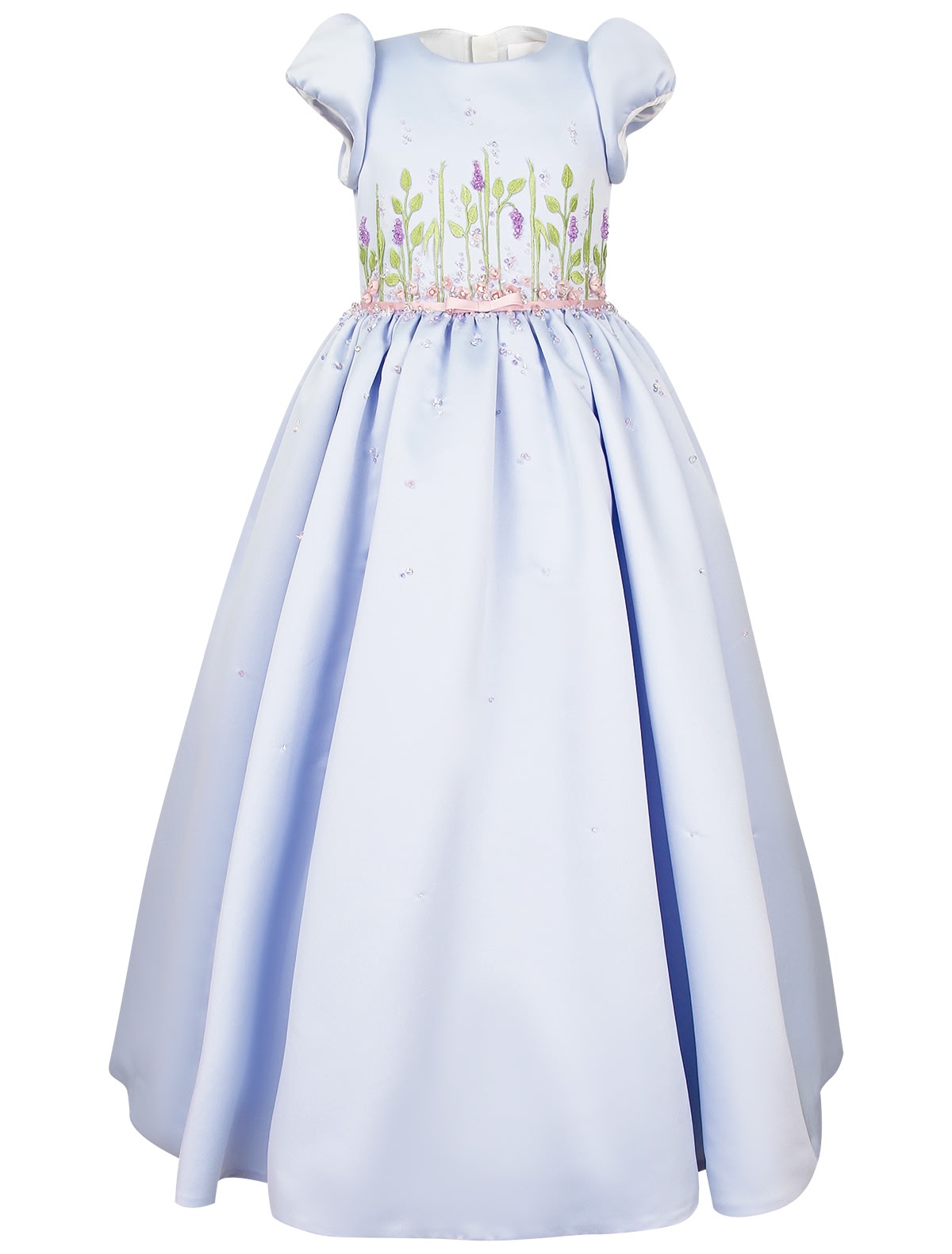 Голубое платье с вышивкой