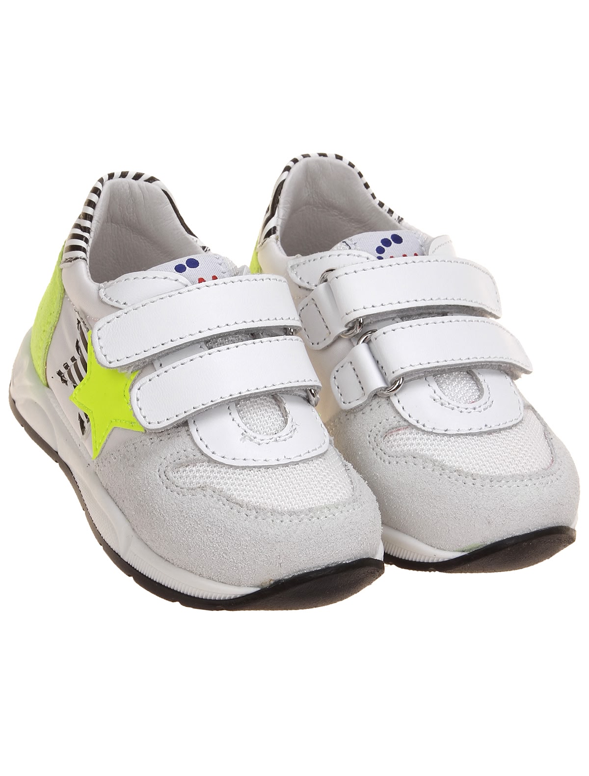 Кроссовки с неоновыми вставками