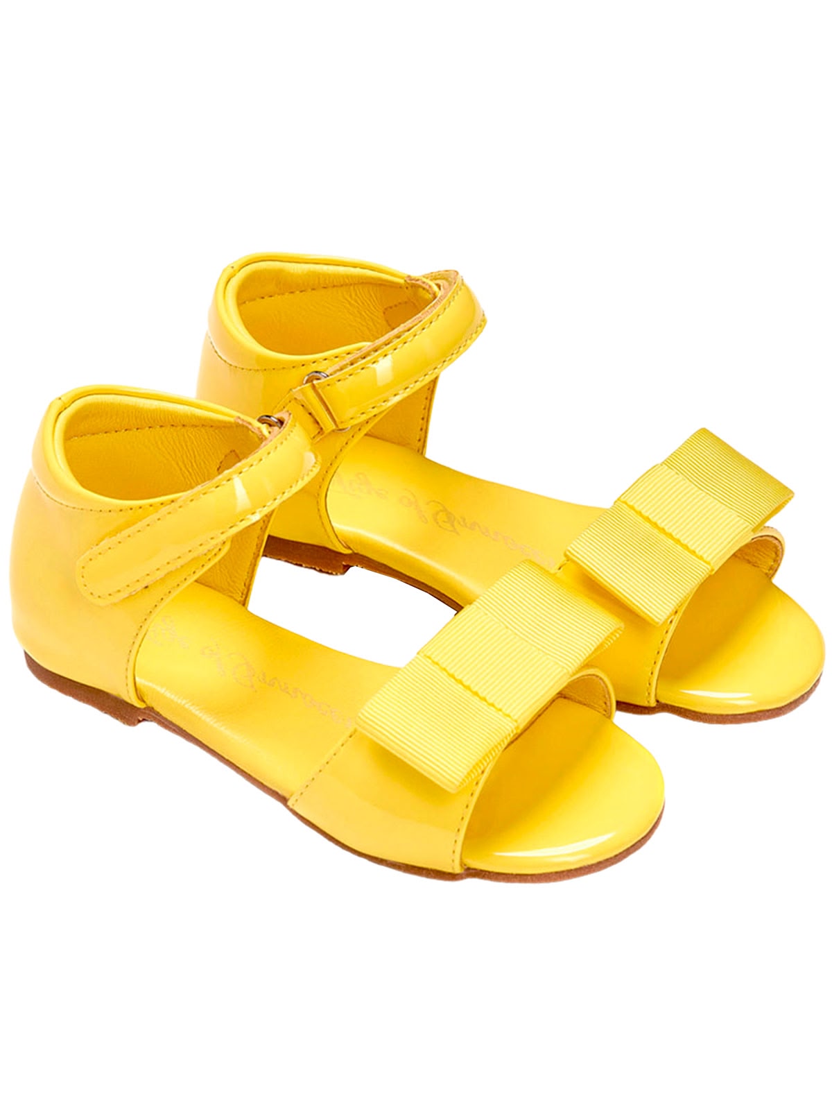 Лаковые жёлтые босоножки