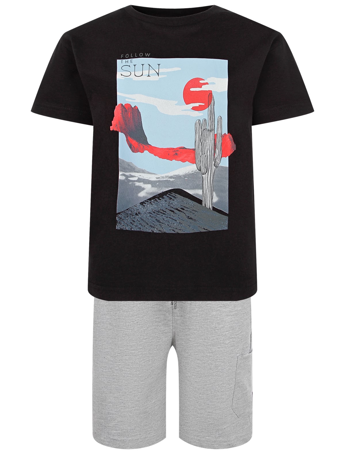 Комплект из футболки с принтом и серых шорт
