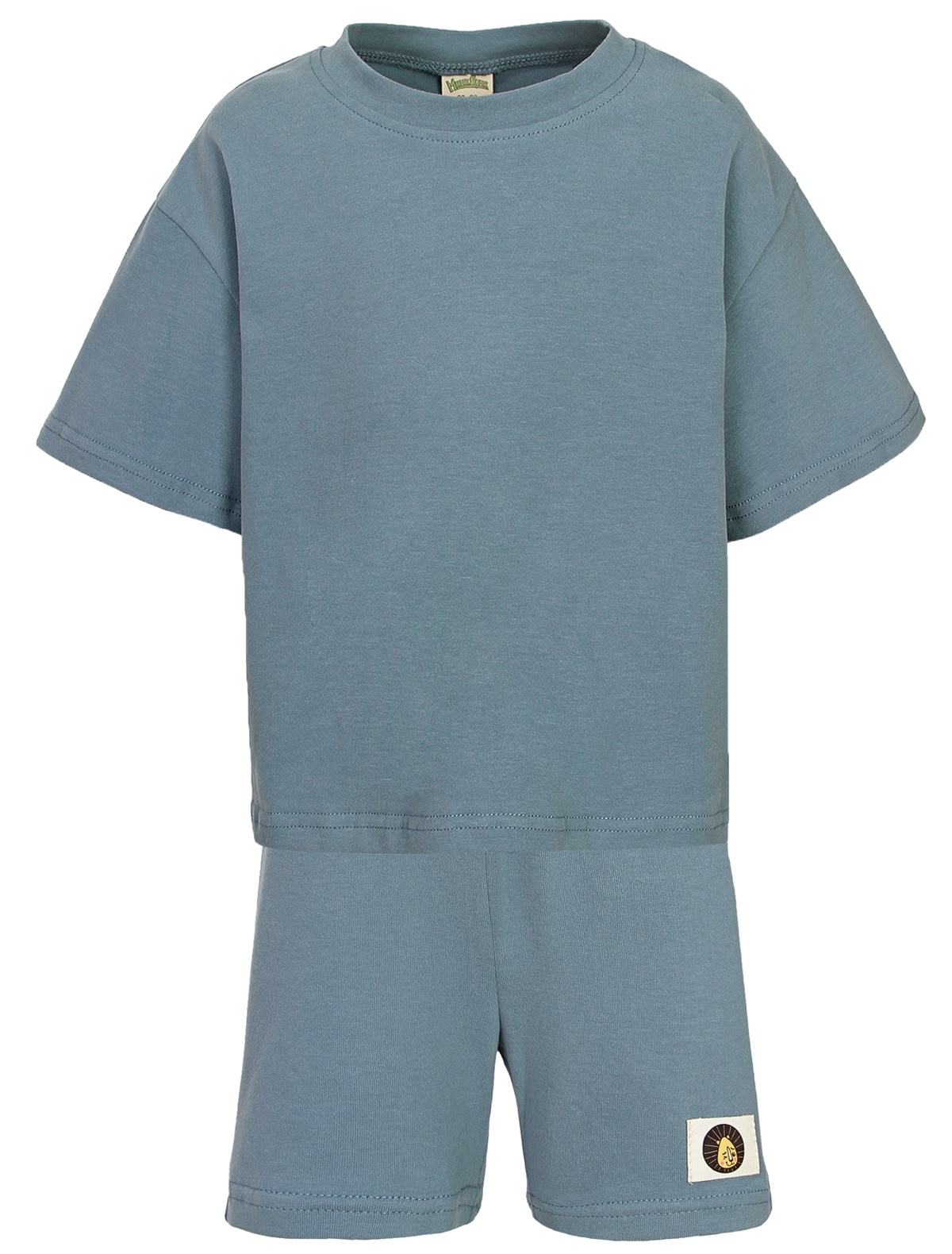 Комплект из шорт и футболки