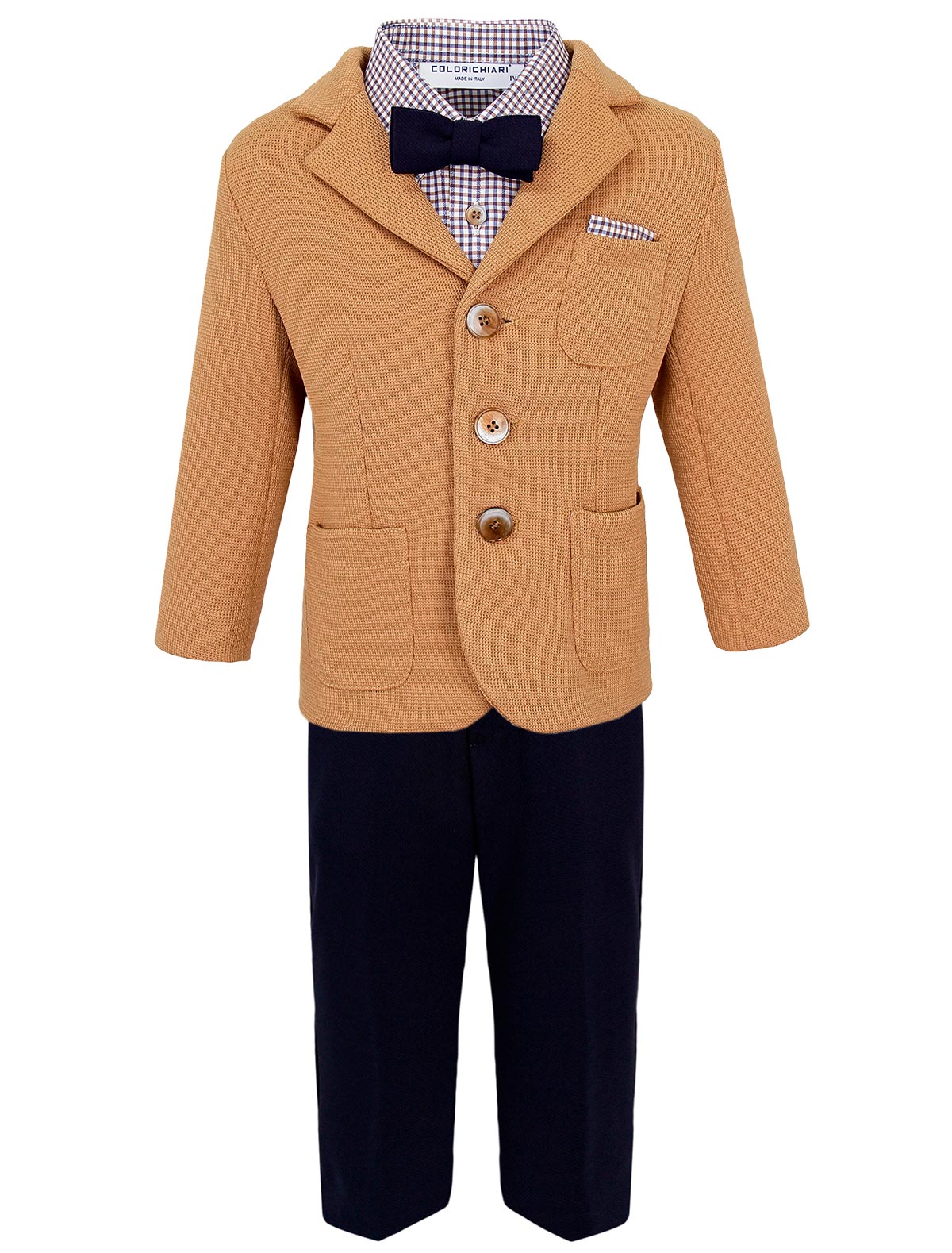 Костюм с пиджаком и бабочкой