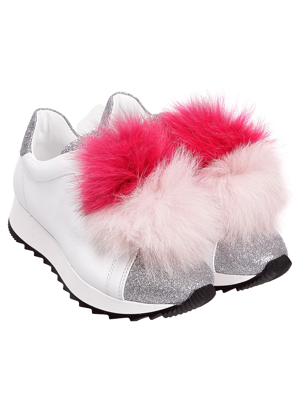 Кроссовки из натуральной кожи с помпонами