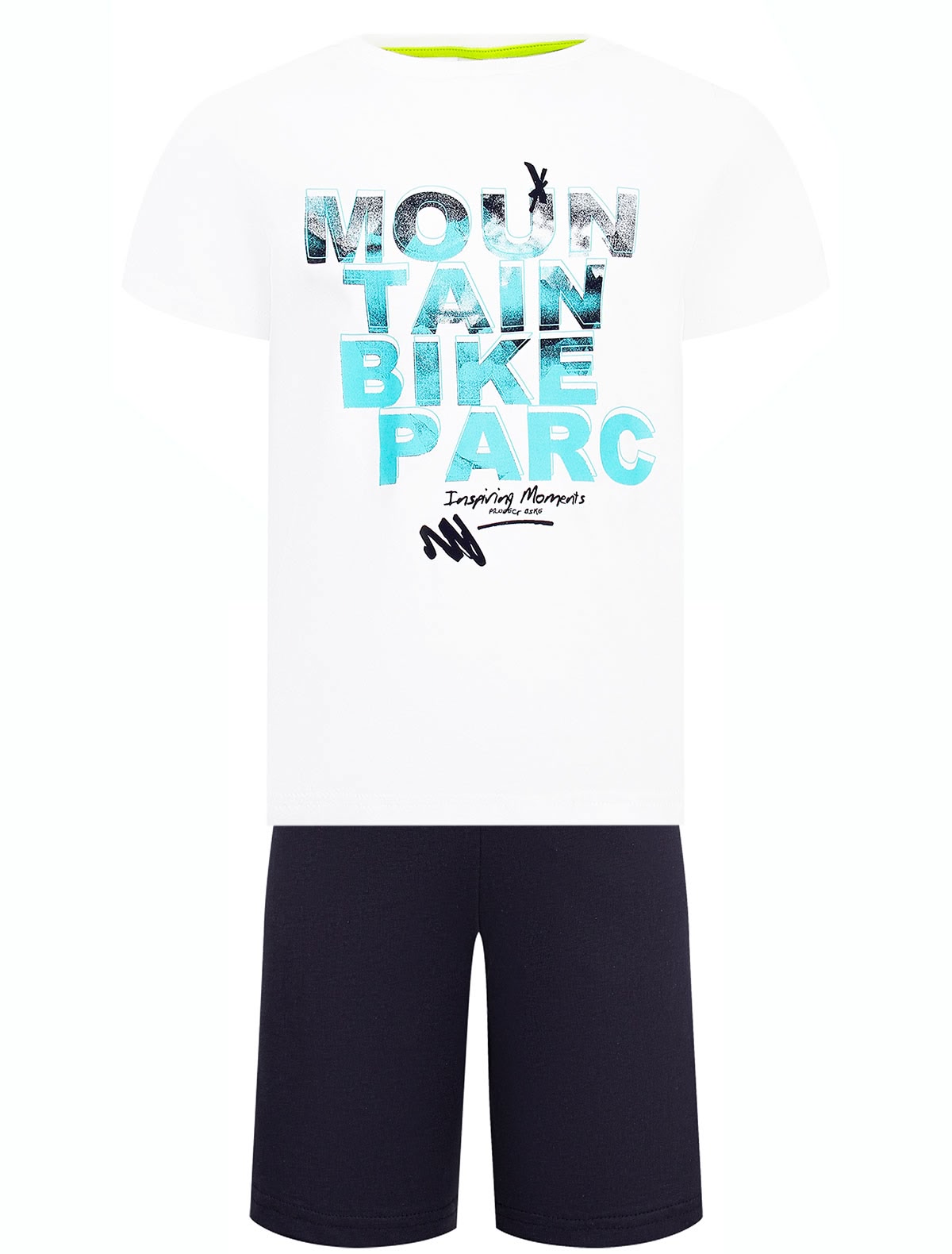 Пижама из футболки и шорт