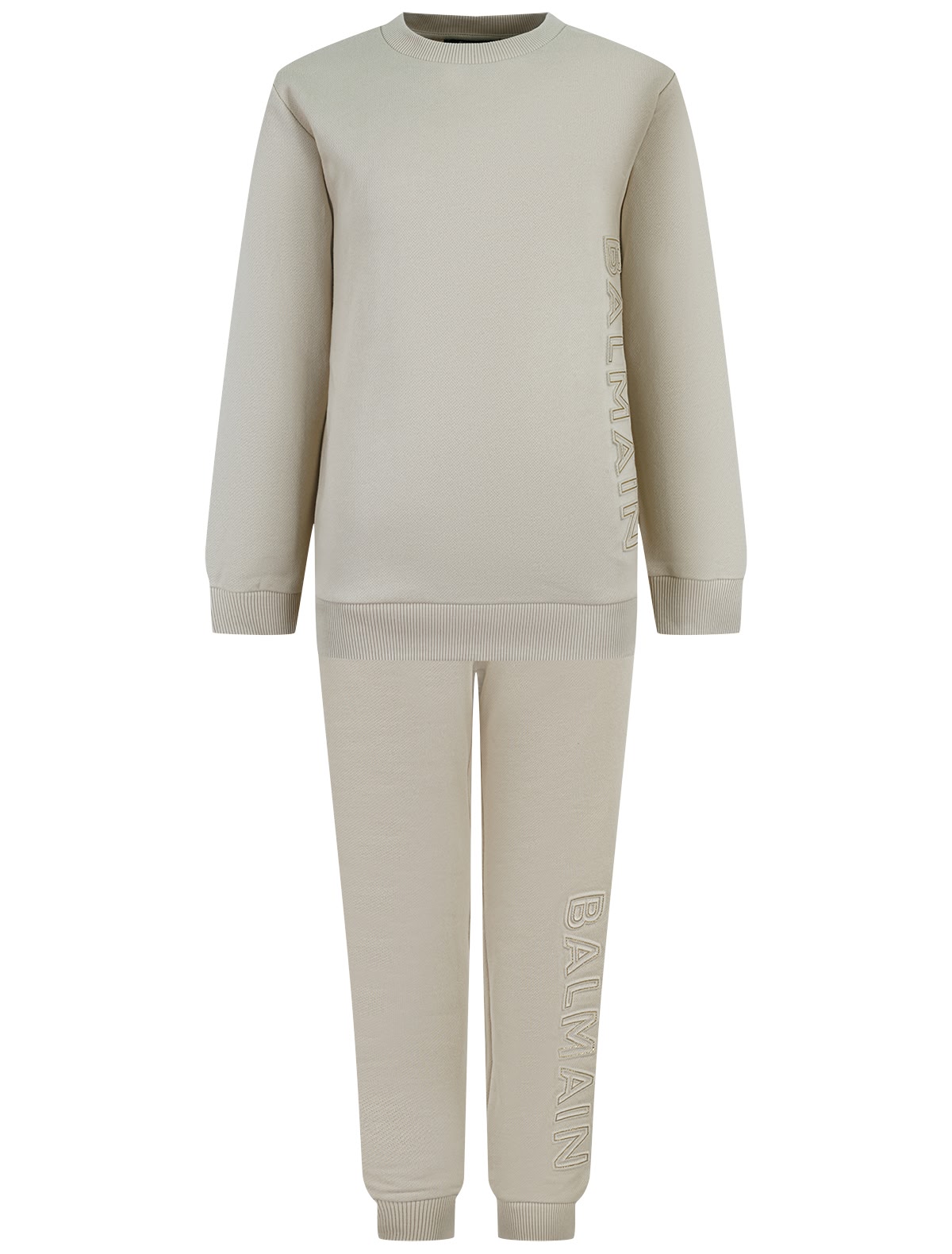 Спортивный костюм с вышитым логотипом