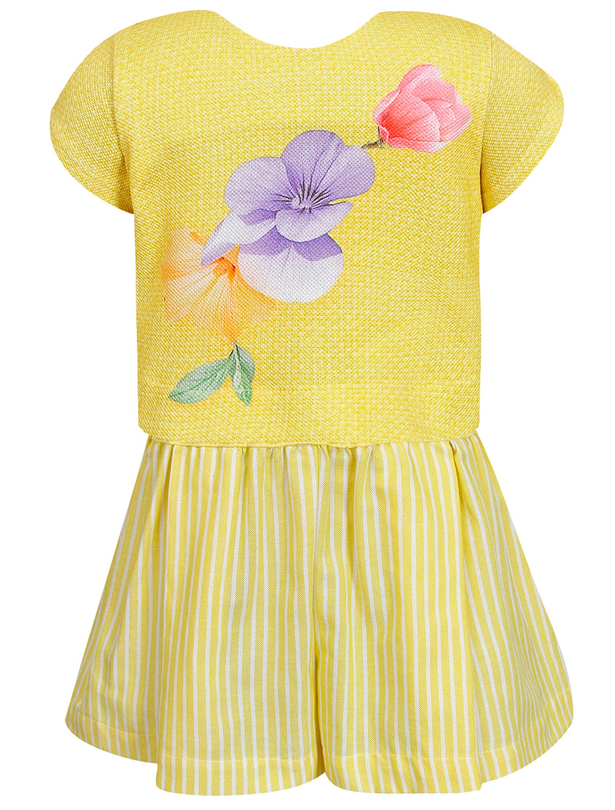 Комплект из шорт и футболки с цветами