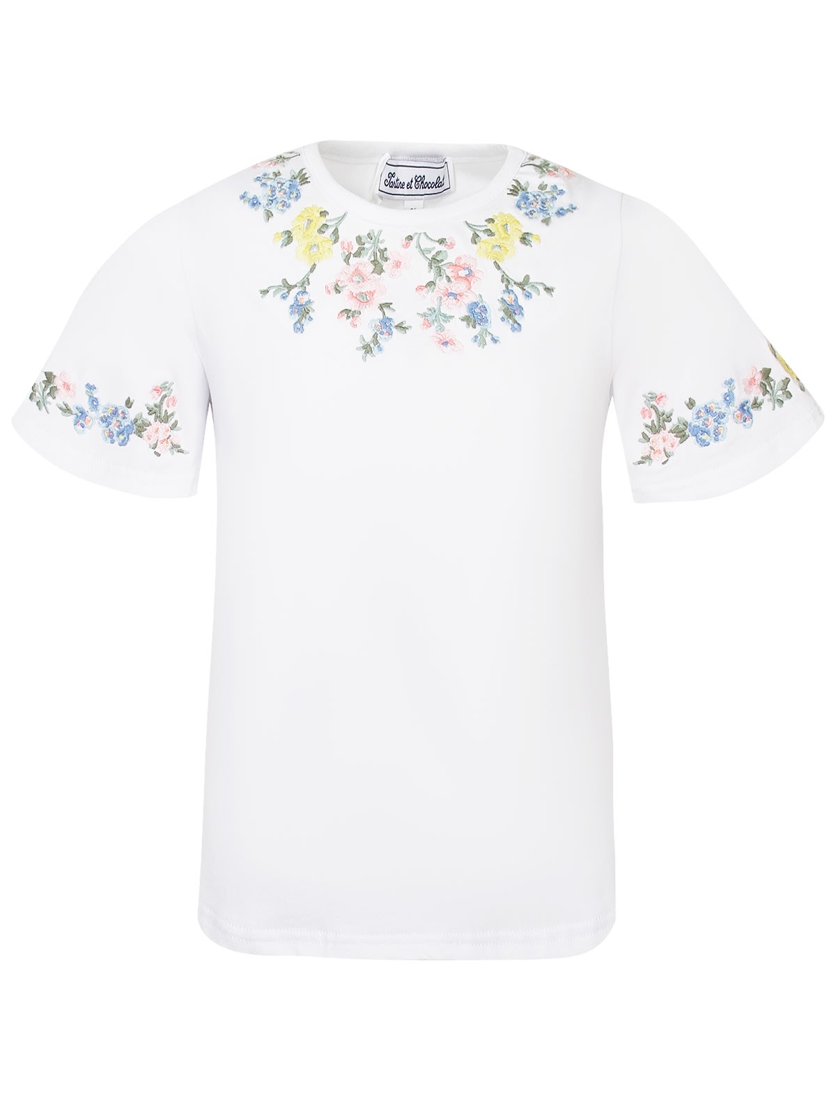 Футболка с вышивкой