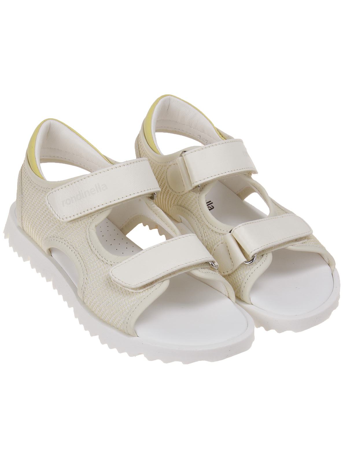 Кремовые сандалии в спортивном стиле