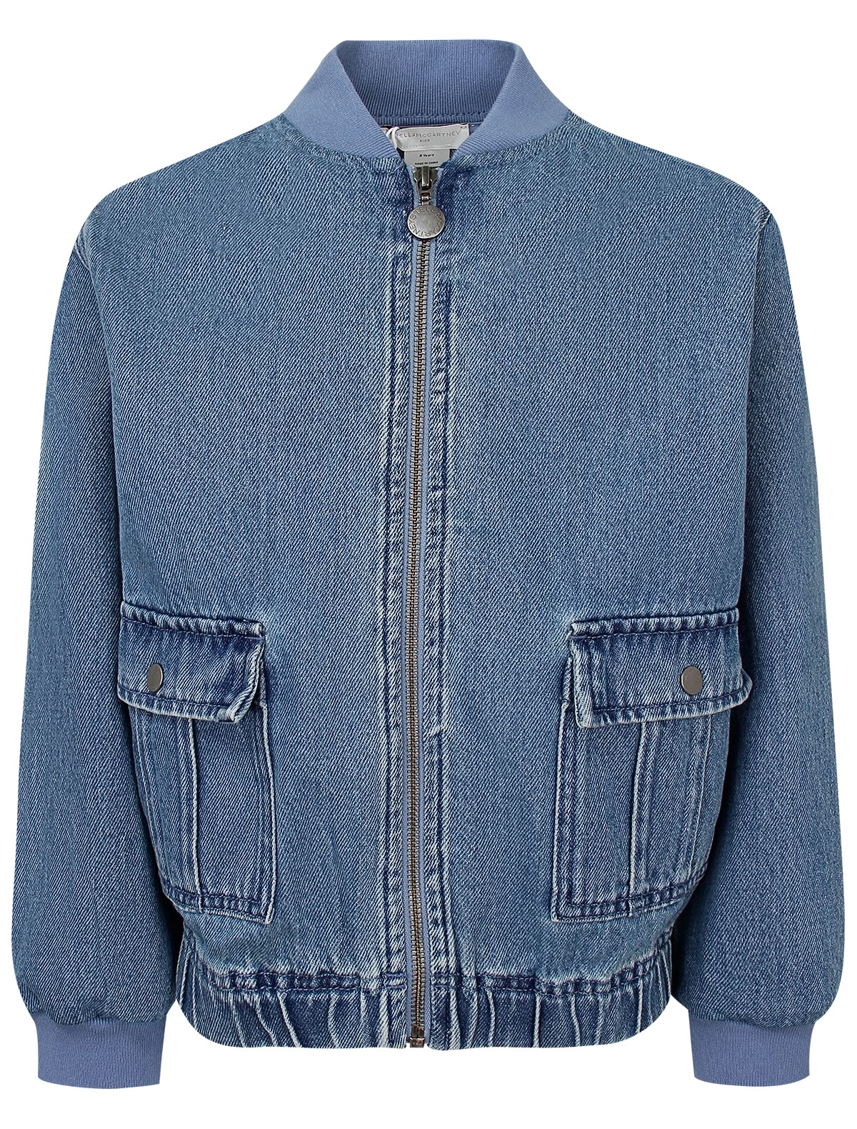 Джинсовая куртка с объёмными карманами