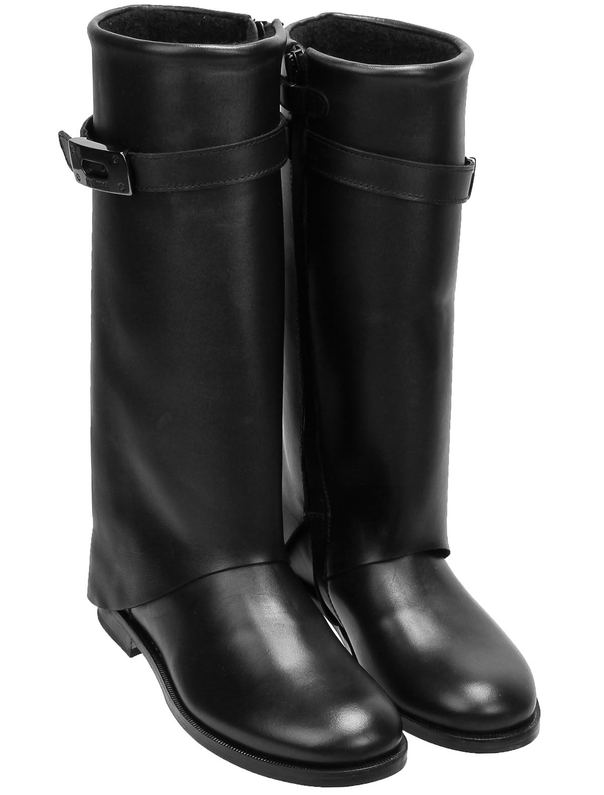 Высокие кожаные сапоги