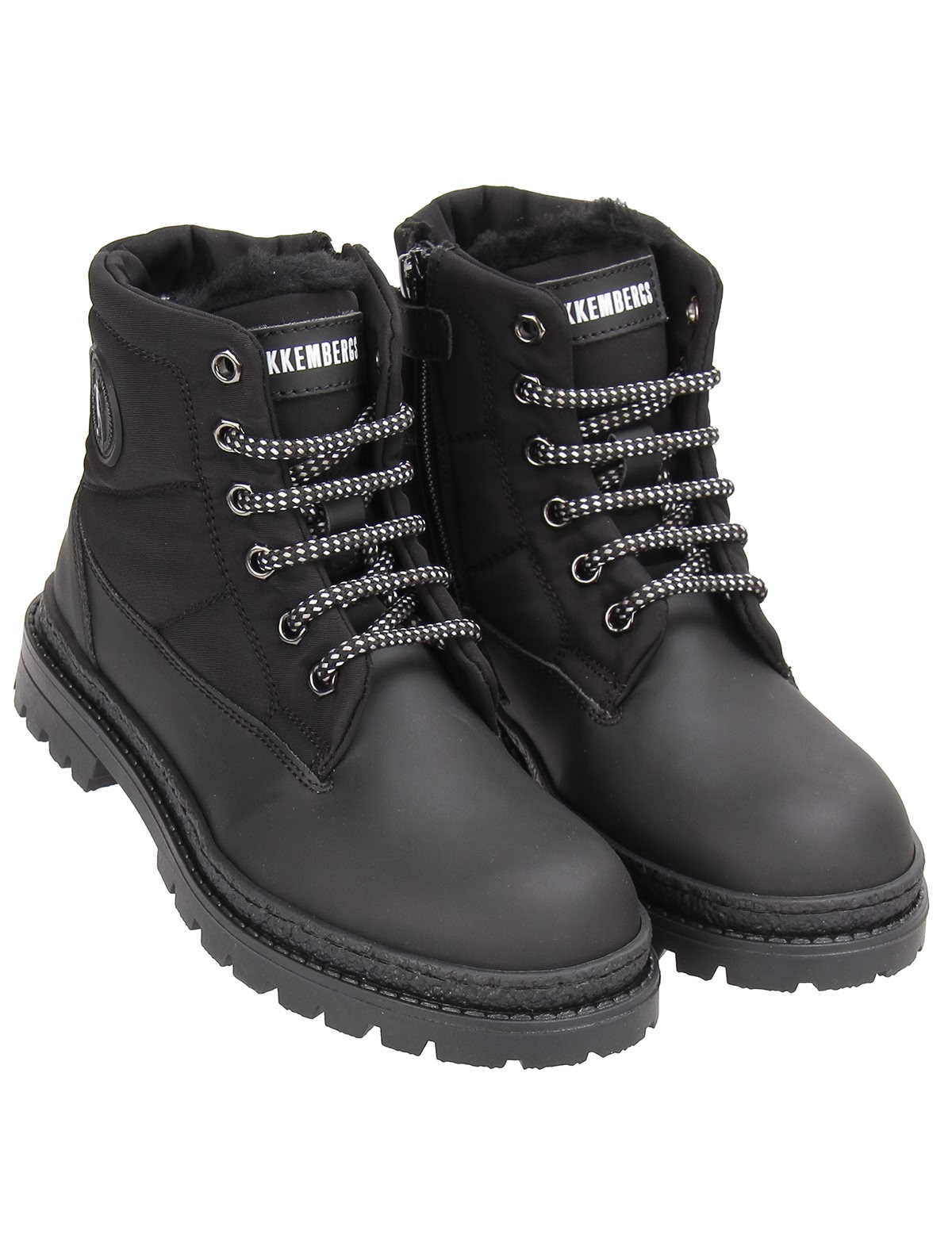 Чёрные утеплённые ботинки