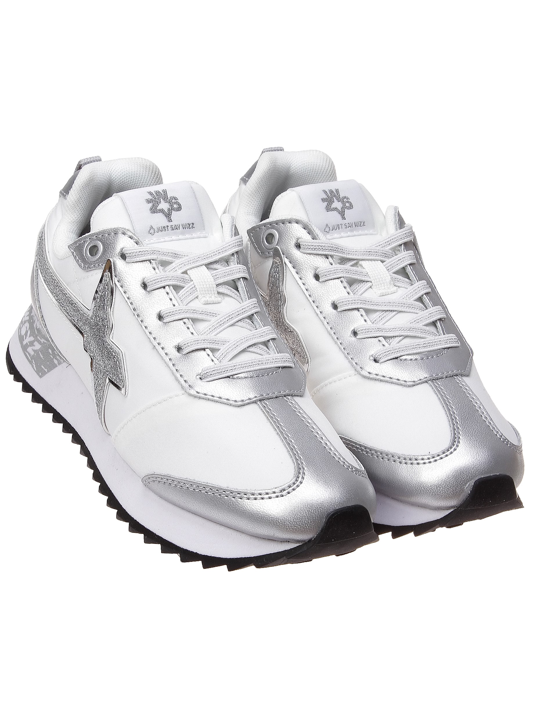 кожаные Кроссовки с серебристыми акцентами