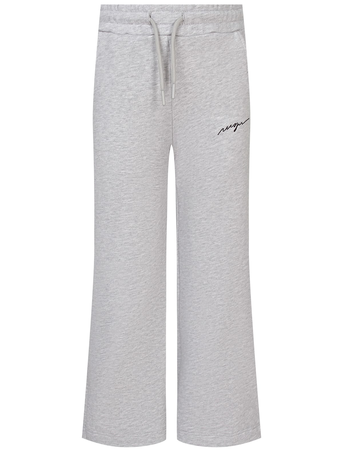 Свободные спортивные брюки