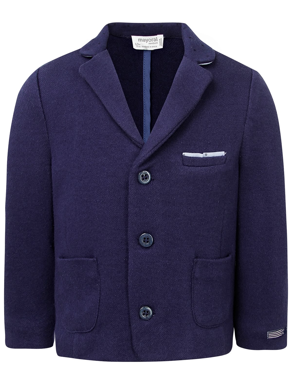 Синий пиджак на трёх пуговицах