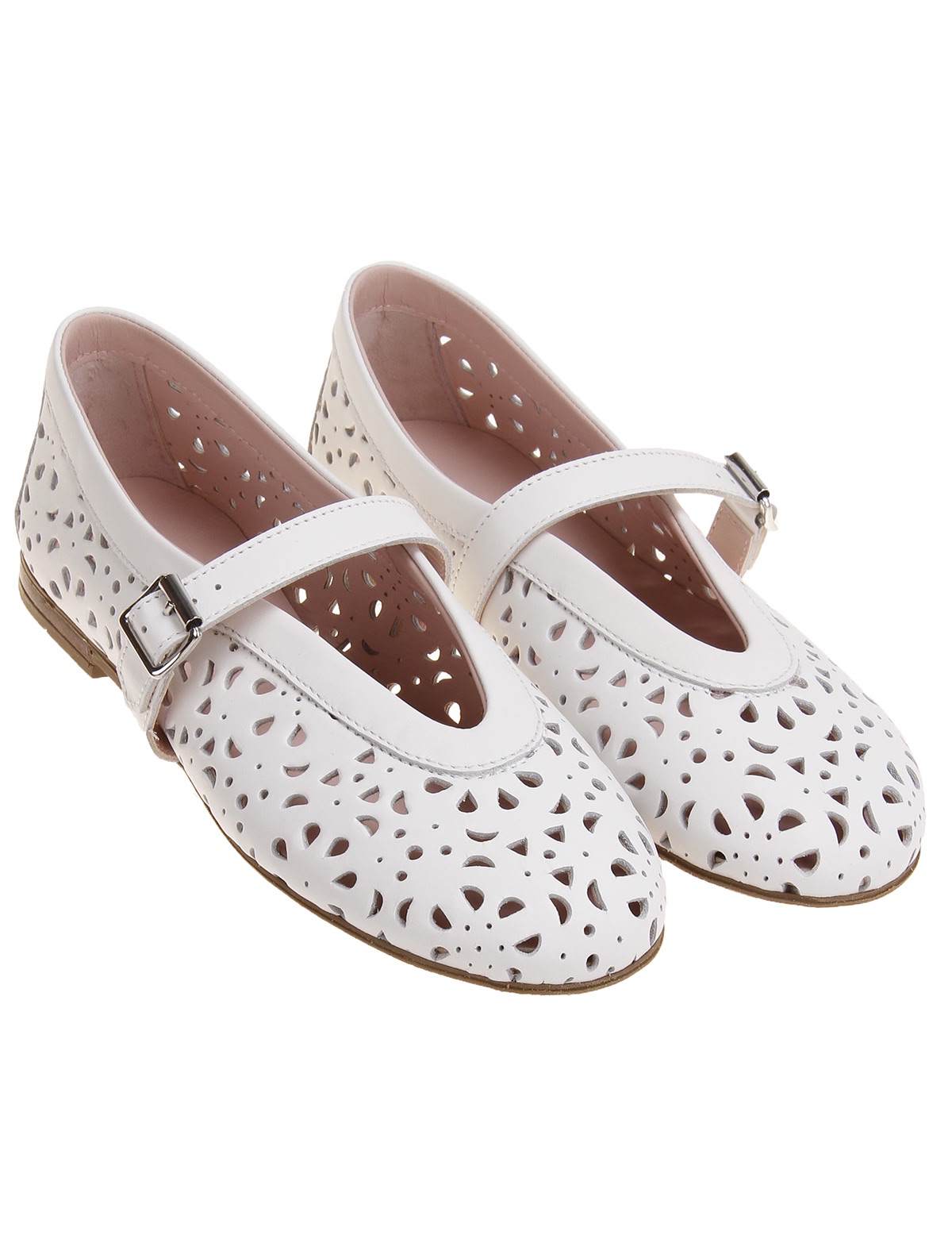 Белые балетки с перфорацией