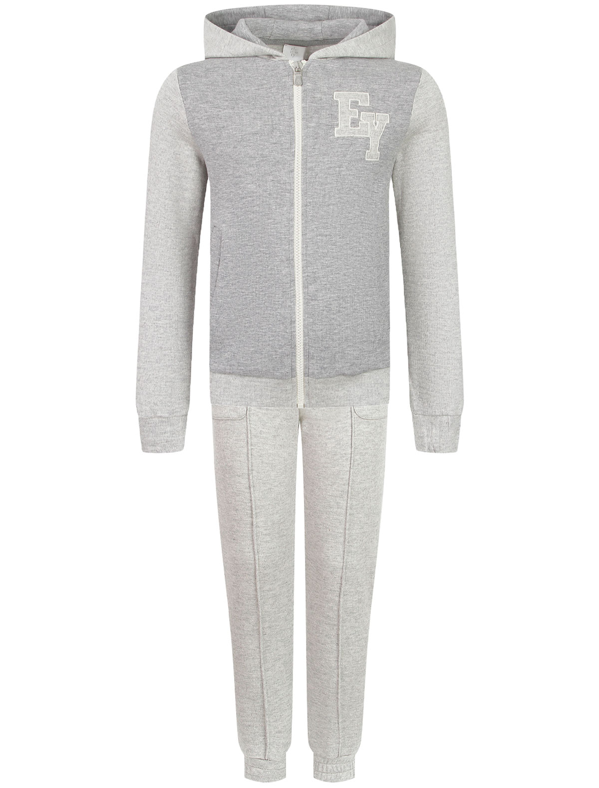 Серый спортивный костюм