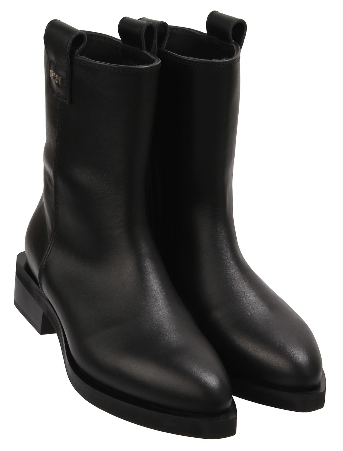 Кожаные сапоги с металлическим логотипом