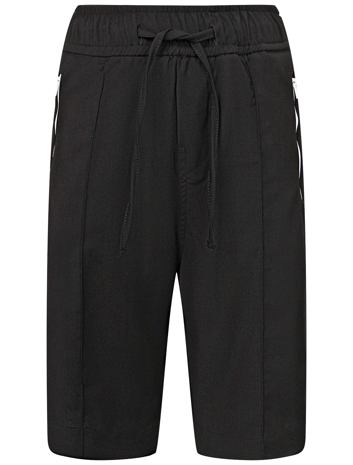 Черные шорты с лампасами