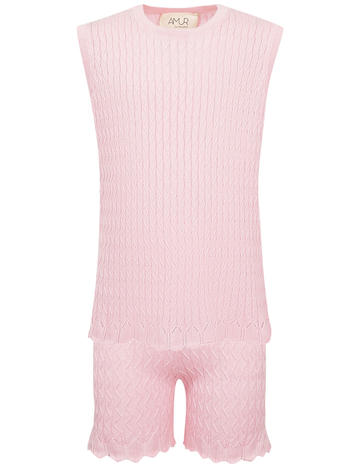 Розовый комплект из блузы и шорт