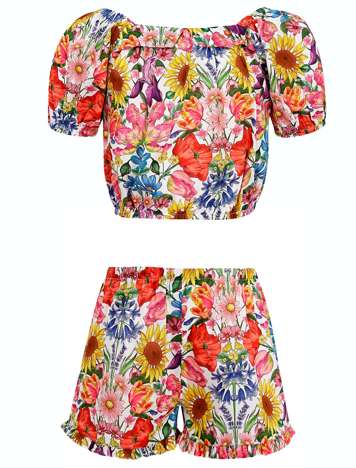 Комплект из шорт и блузы с цветами