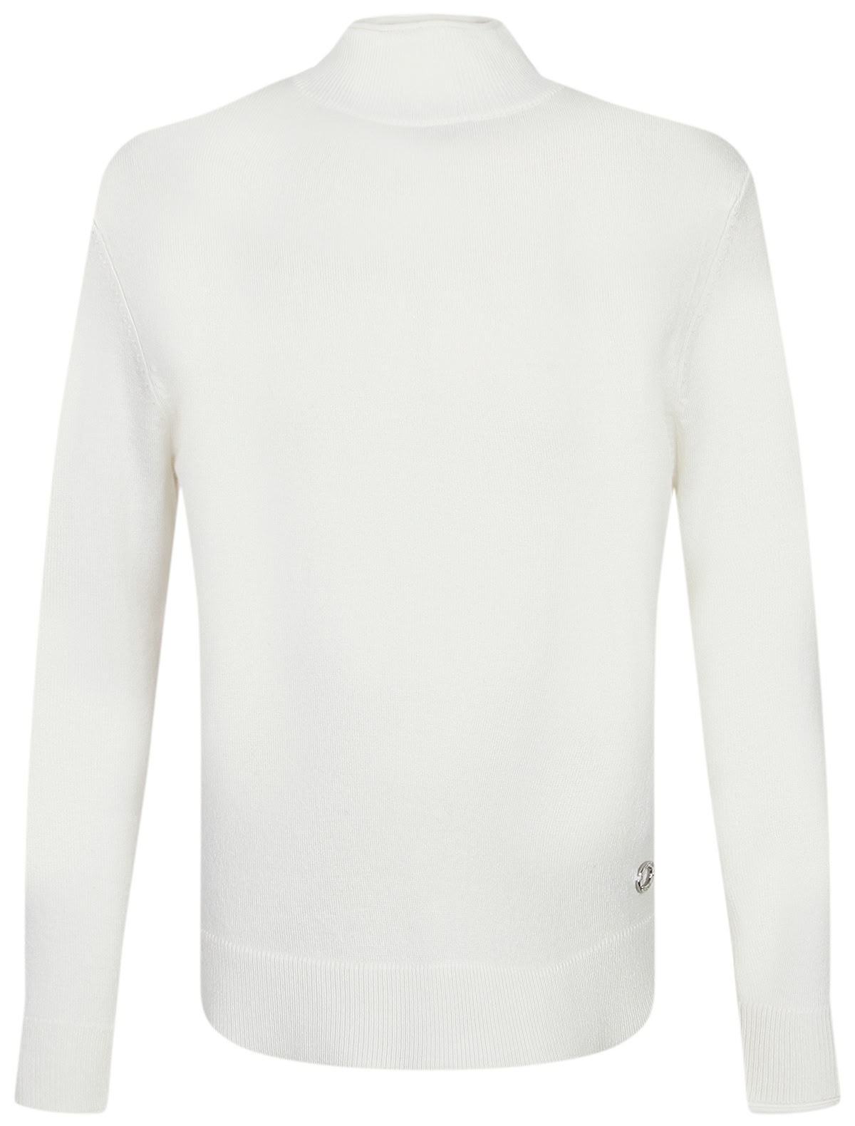 Водолазка молочного цвета