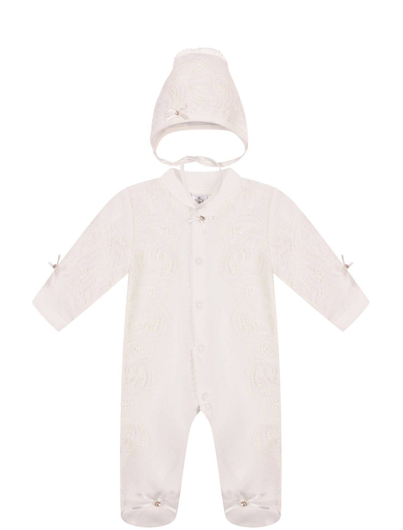 Комплект на выписку с отделкой из кружева