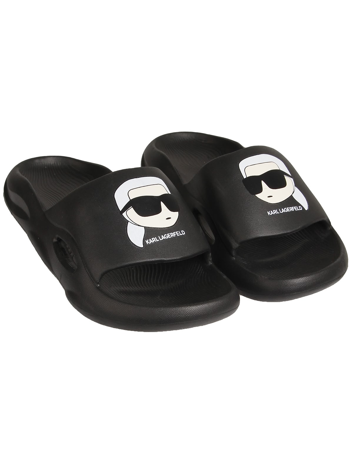 Чёрные пляжные шлёпанцы