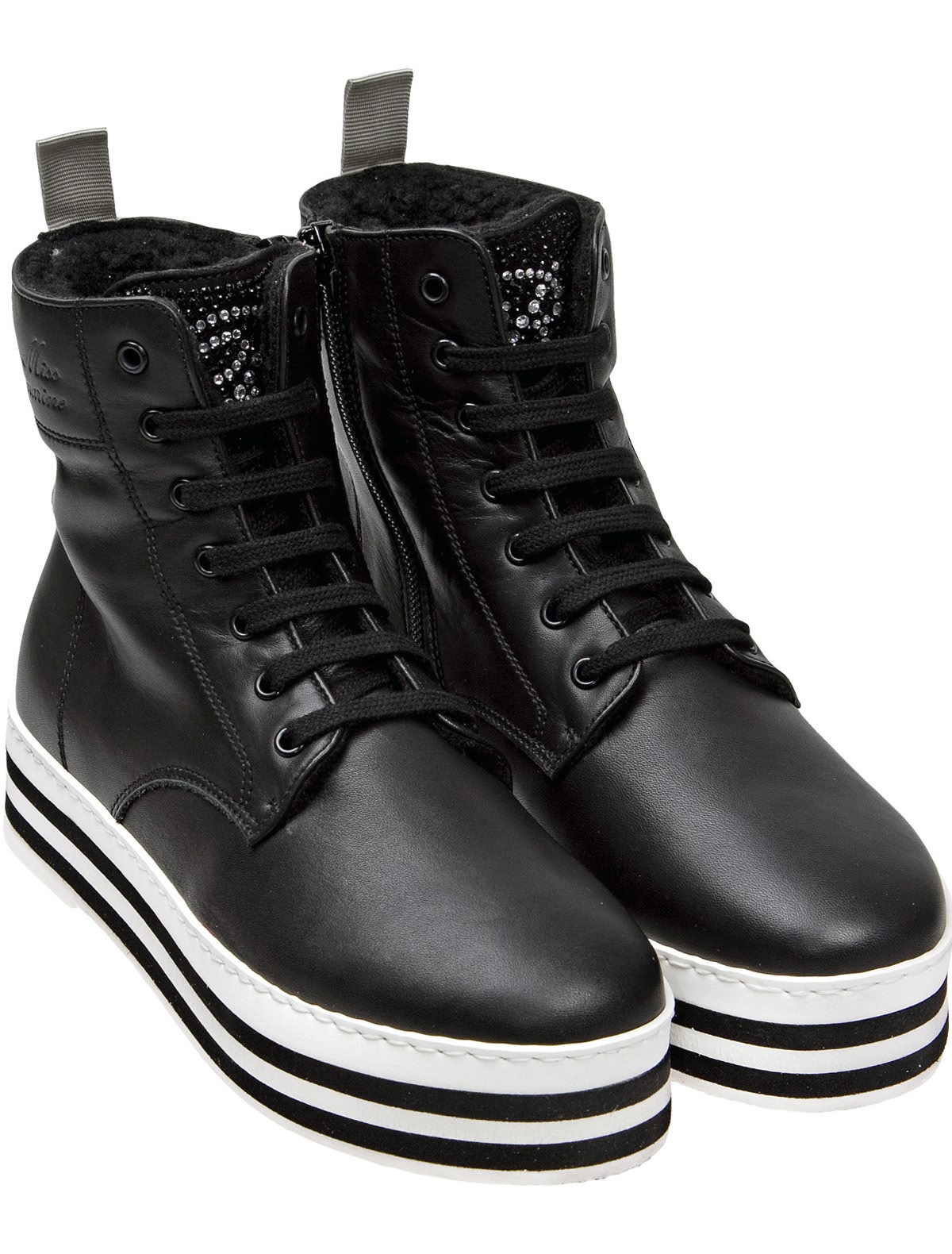 Ботинки из натуральной кожи на высокой подошве