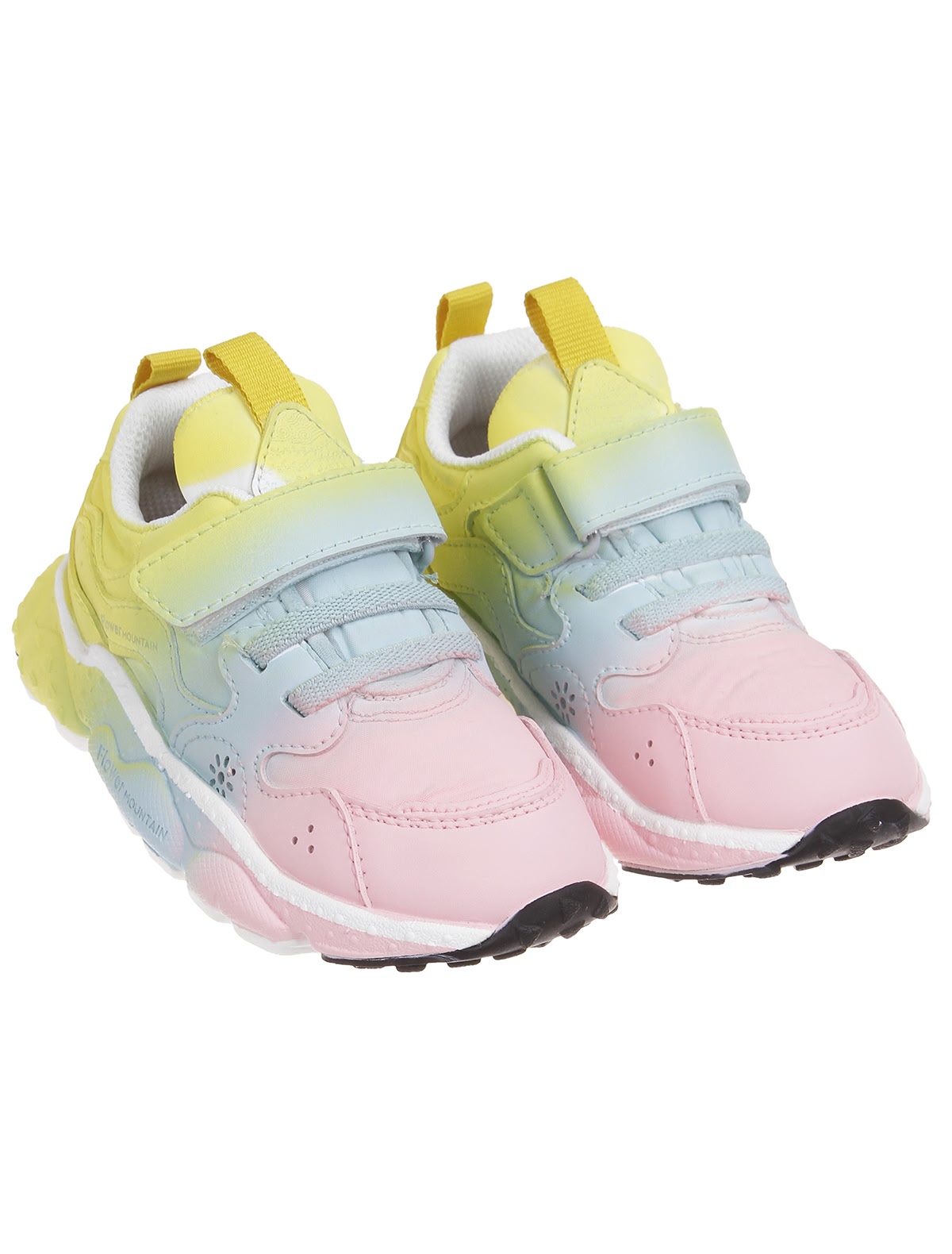 Кроссовки с градиентным окрашиванием