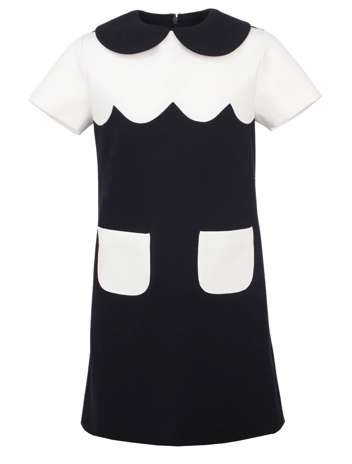 Платье с карманами и отложным воротником