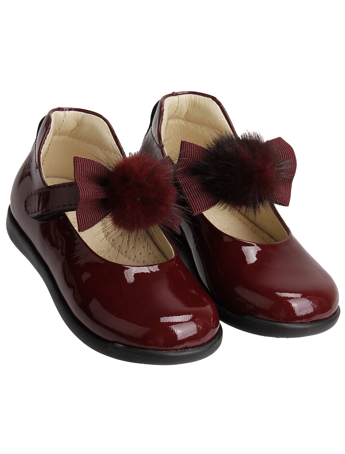 Бордовые туфли с декором