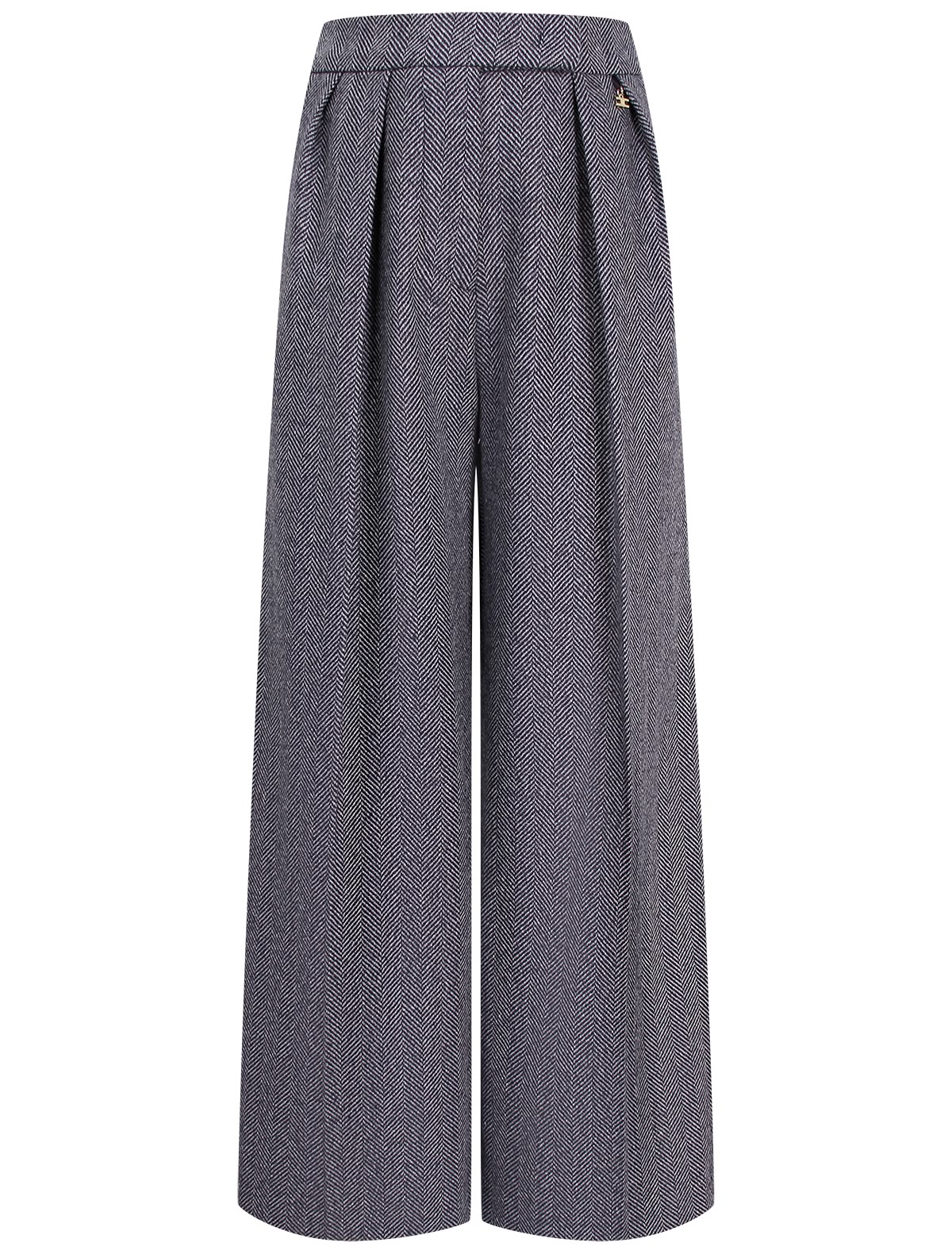 Широкие брюки с защипами