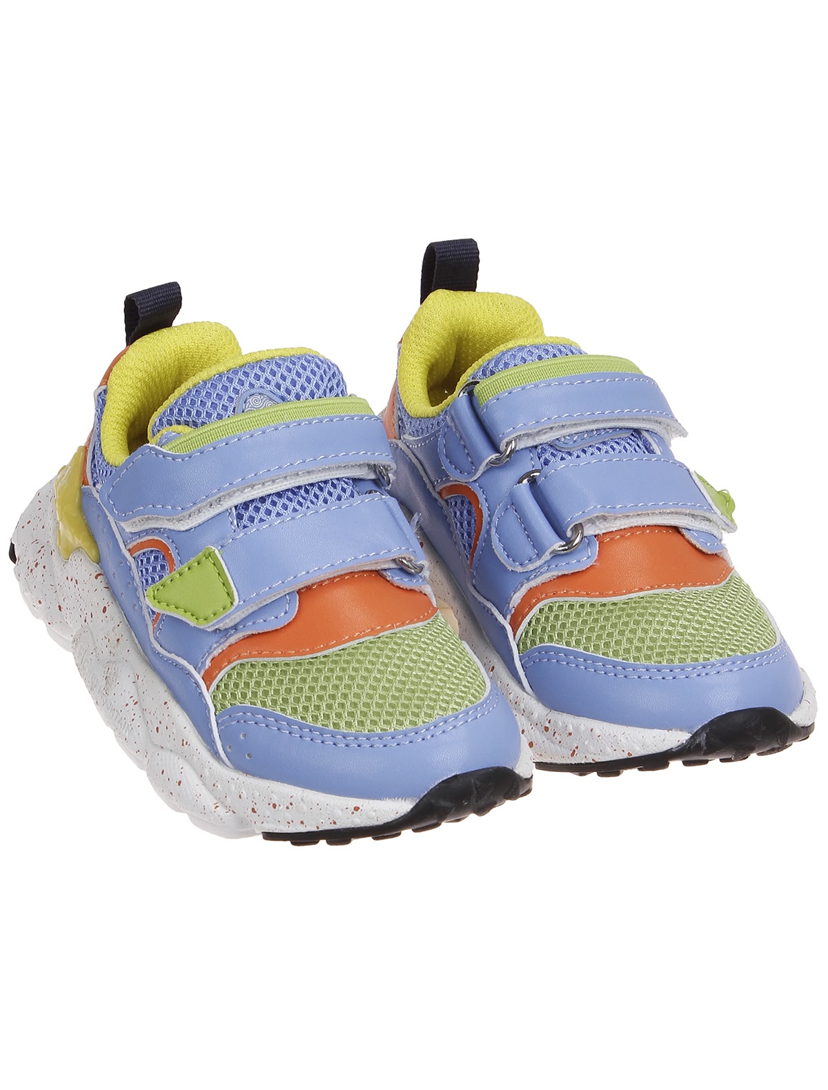 Кроссовки с сетчатой вставкой