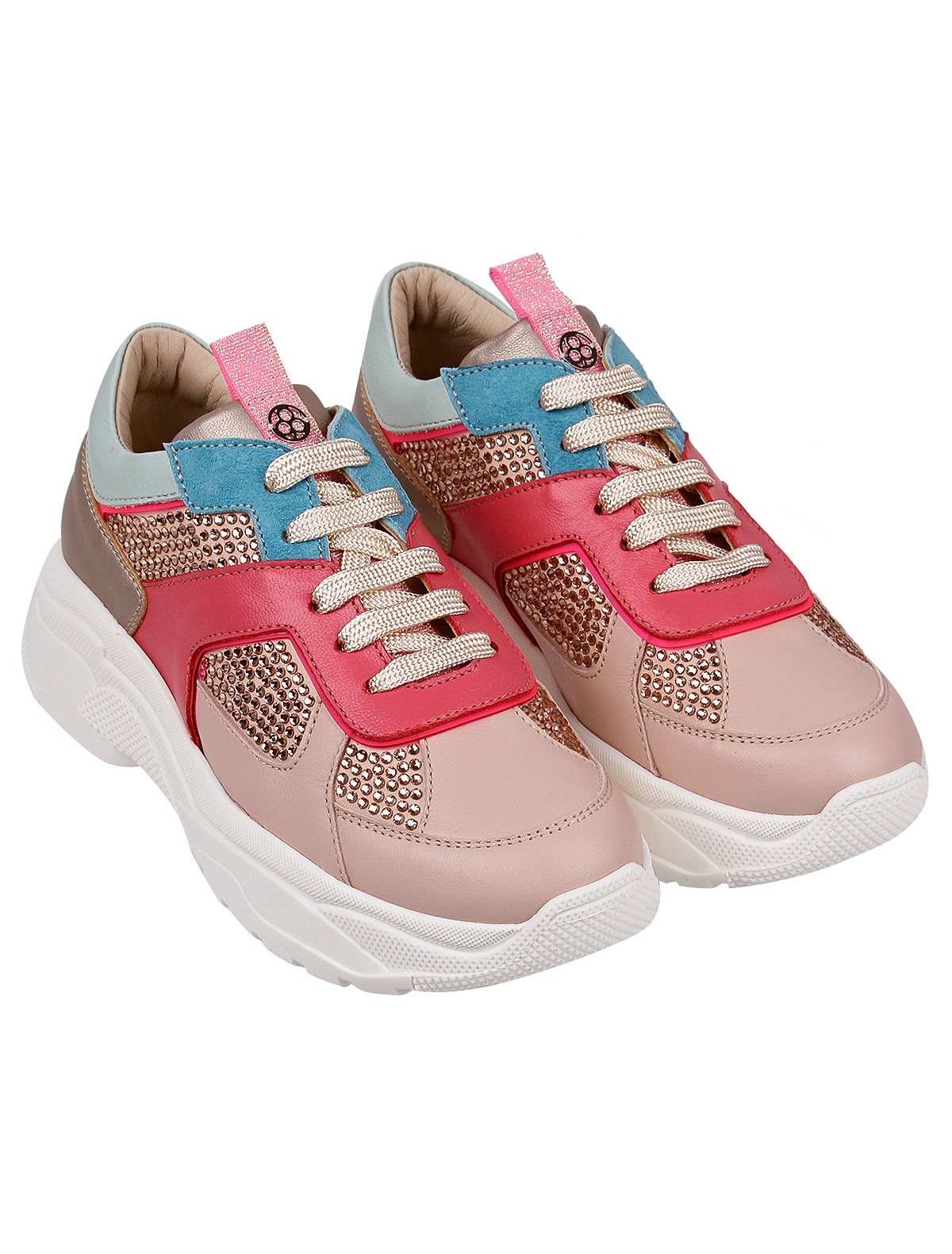 Розовые кроссовки украшенные стразами