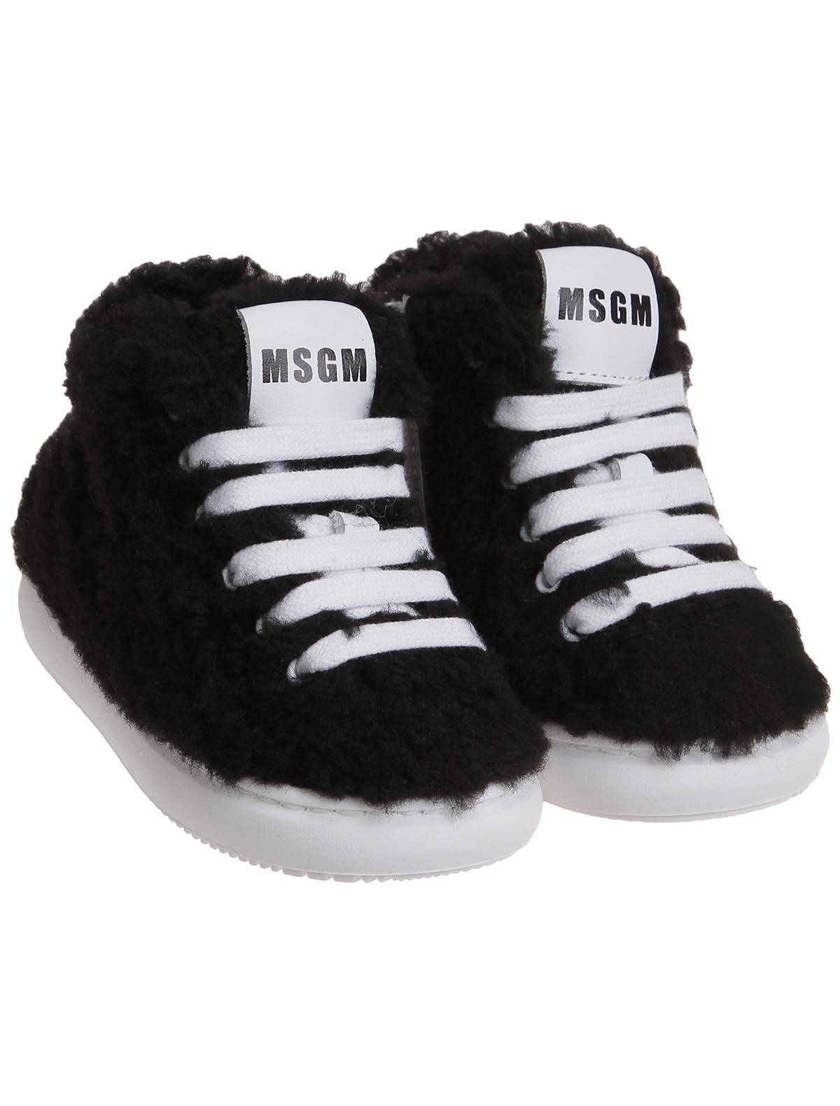 Пушистые кеды чёрного цвета