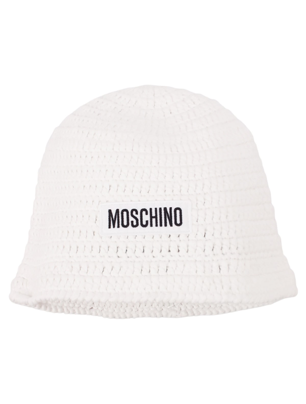 Белая шапка с логотипом