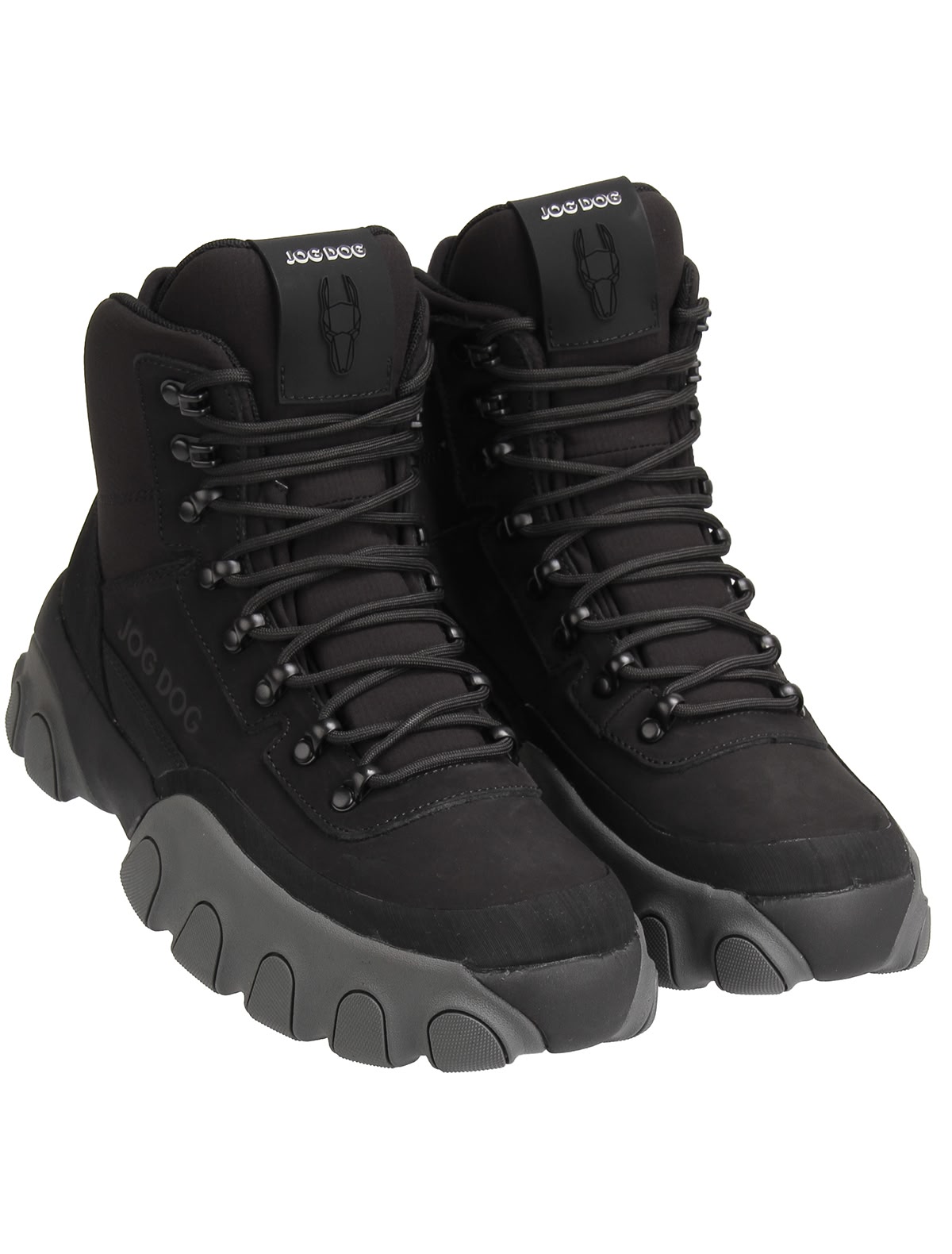 Ботинки из нубука