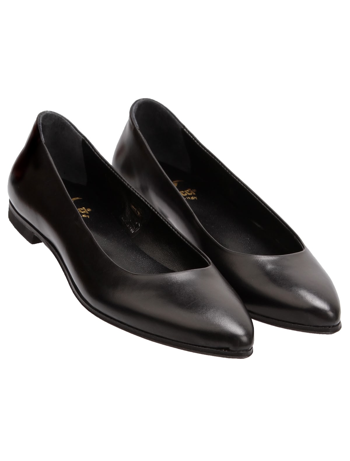 Туфли с узким мысом