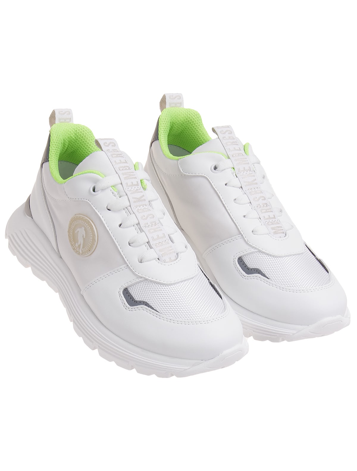 Кроссовки с салатовой подкладкой