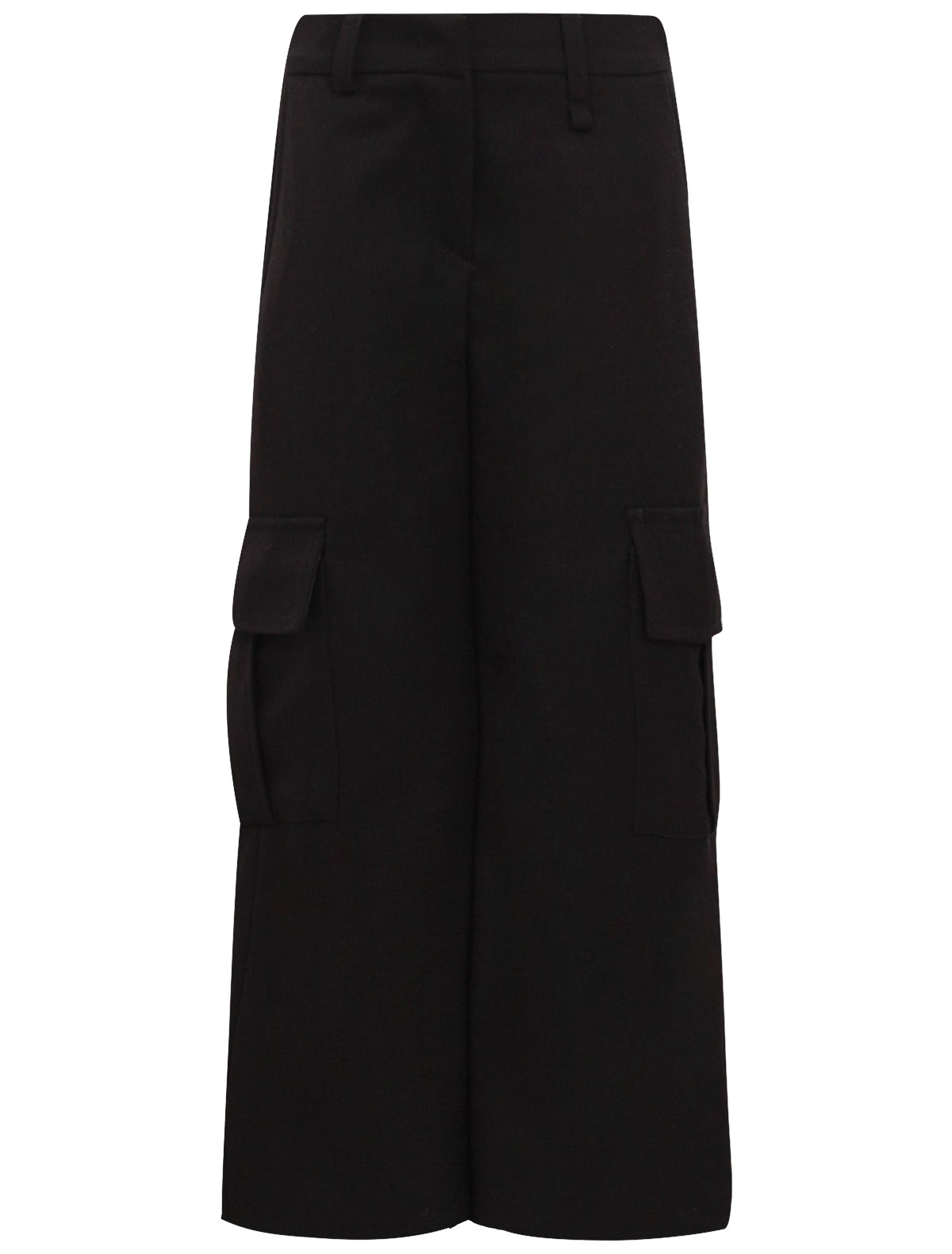 Черные брюки с объемными карманами