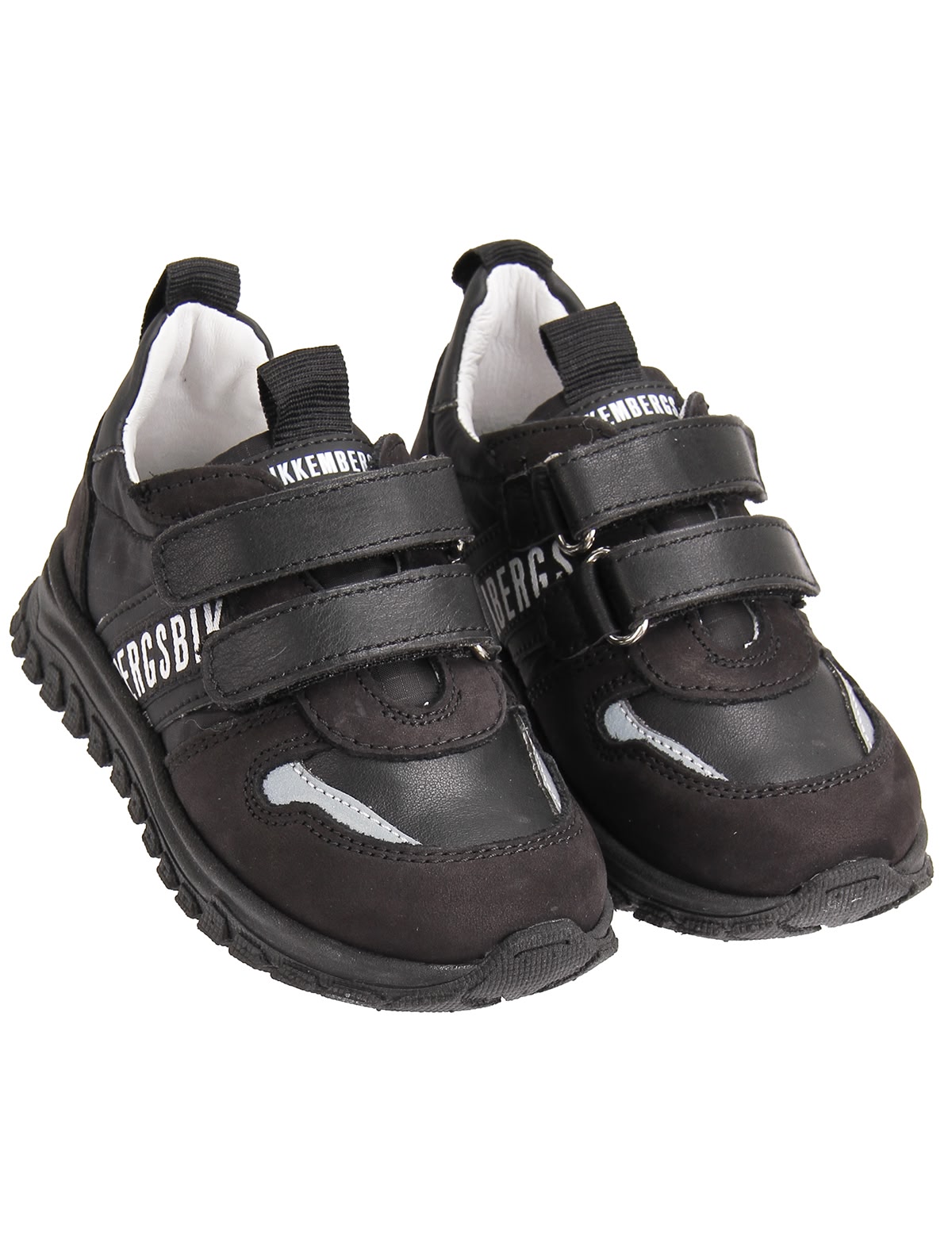 Кожаные кроссовки на липучках