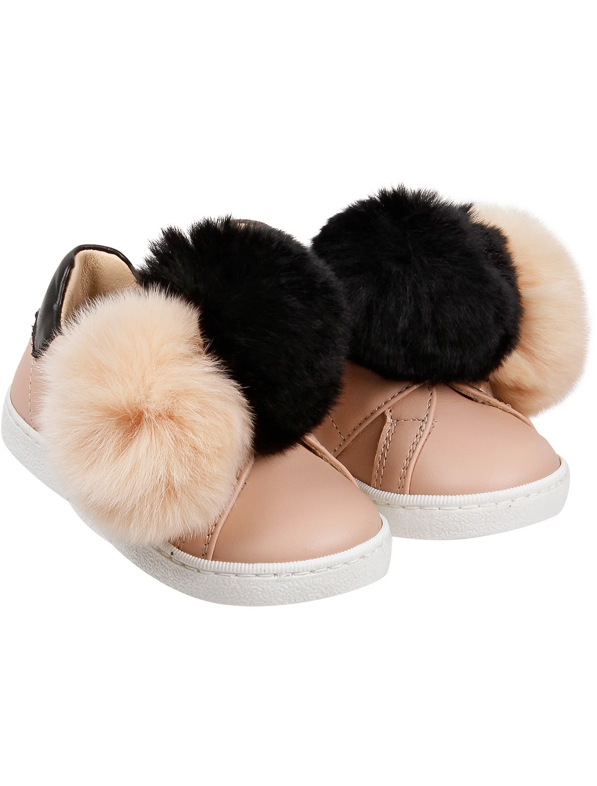 Кеды с меховыми помпонами