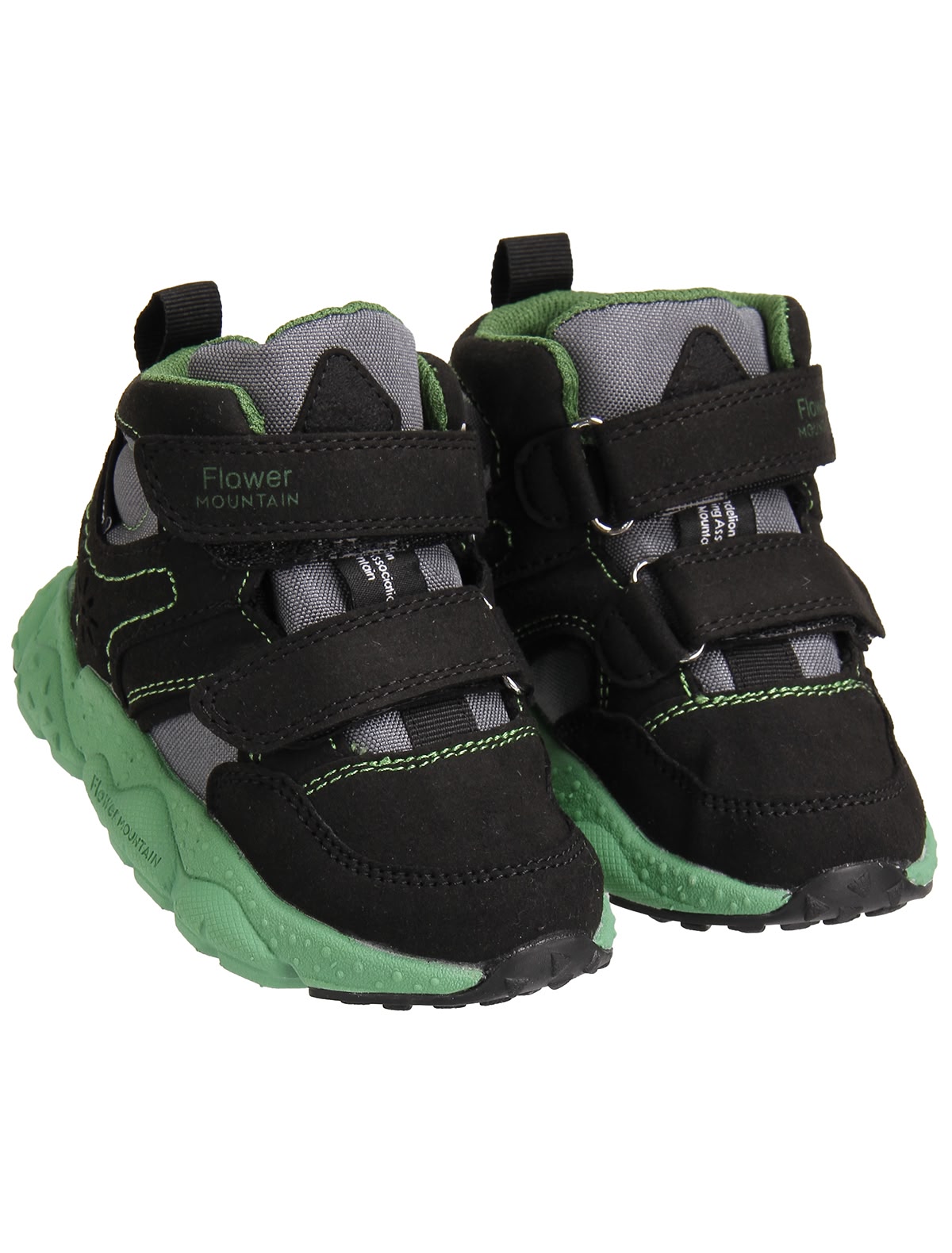 Кроссовки на зелёной подошве