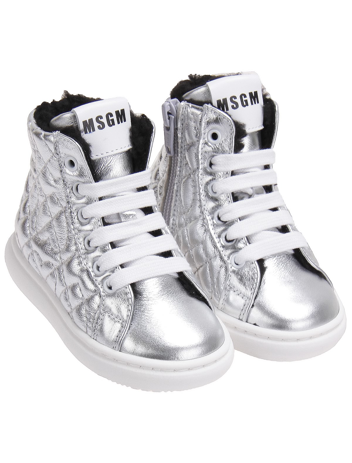 Серебристые кеды из кожи