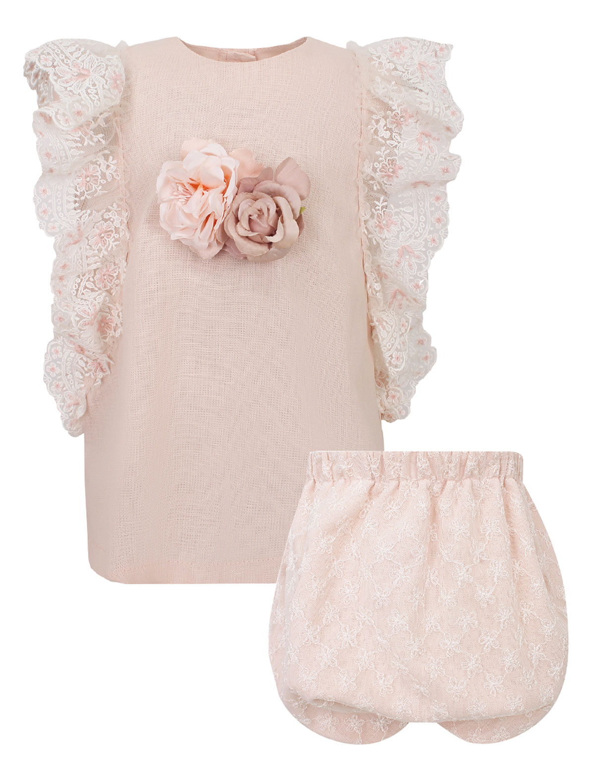 Комплект из льняной блузы и шорт